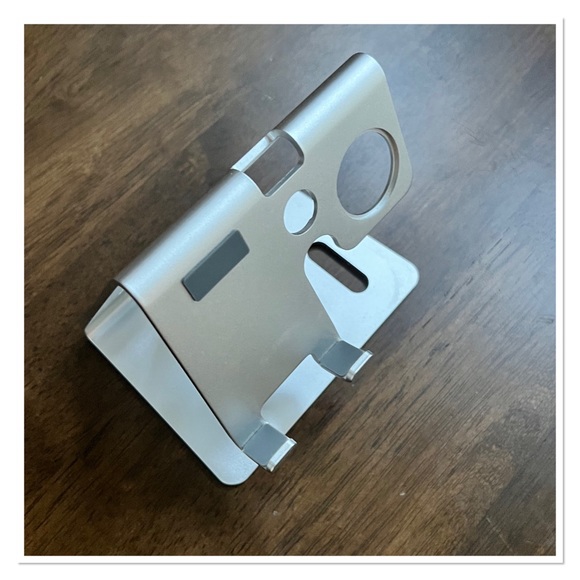 ZEIGER  Phone / Tablet & Smart Watch Stand - Picture 7 of 10